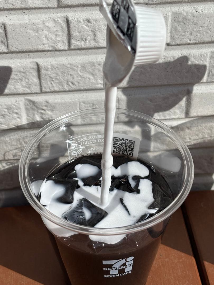 ディギ　セブンカフェ持ち上げミルク