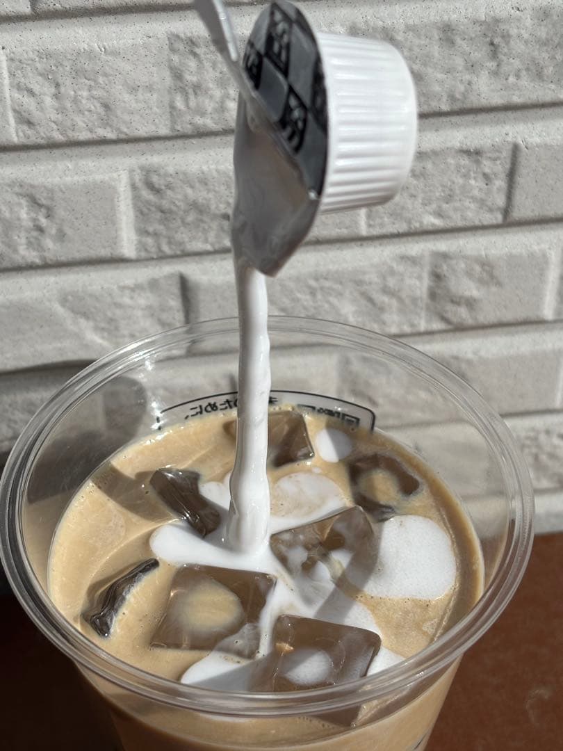 ディギ　セブンカフェ持ち上げミルク
