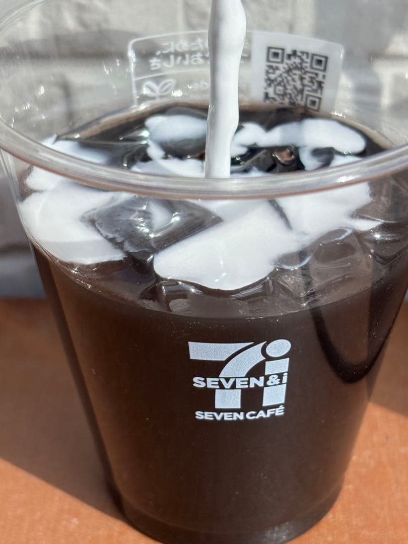 ディギ　セブンカフェ持ち上げミルク