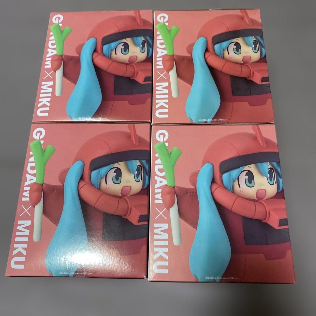 ガンダム45周年×初音ミク フィギュア シャアザクぐるみ 初音ミクVer.4個