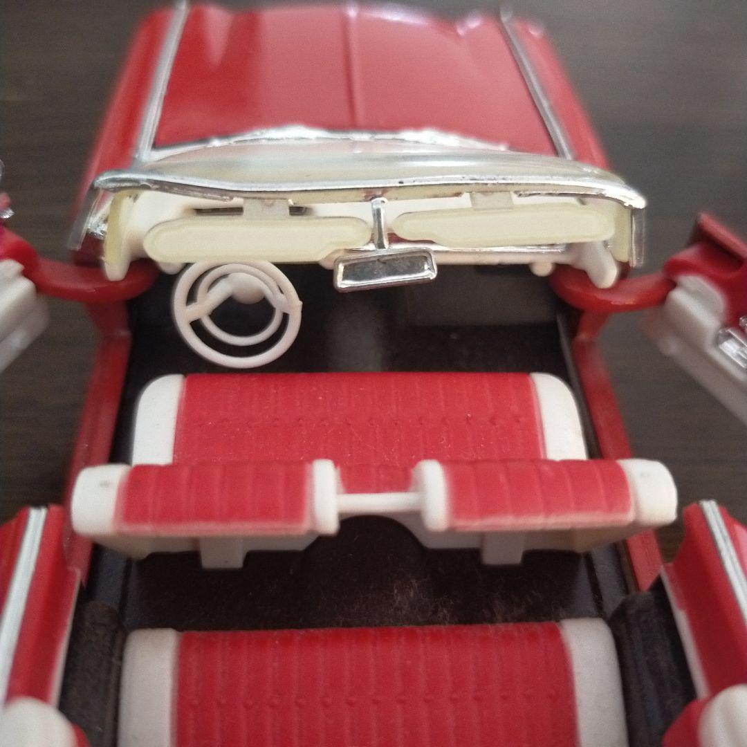 キャデラック エルドラドとフィギュア