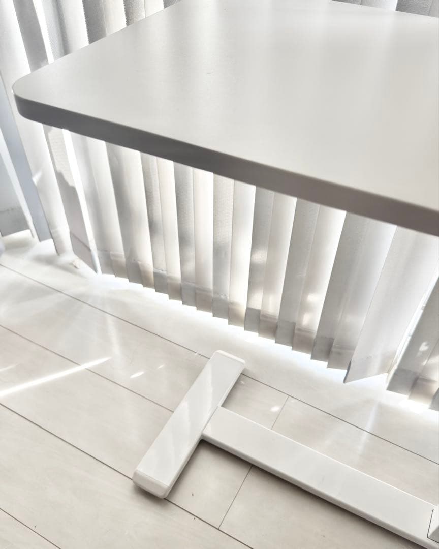 IKEA イケア BOLLSIDAN ボッルシダン 昇降 デスク テーブル 白