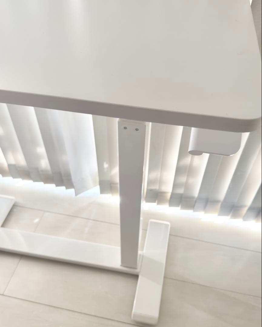 IKEA イケア BOLLSIDAN ボッルシダン 昇降 デスク テーブル 白