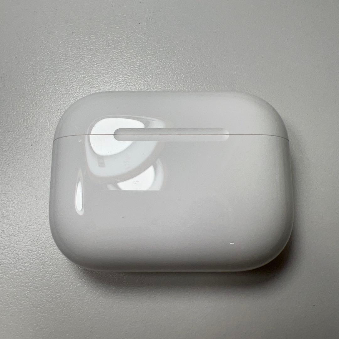 Apple AirPods Pro 第3世代 充電ケース A3122 66
