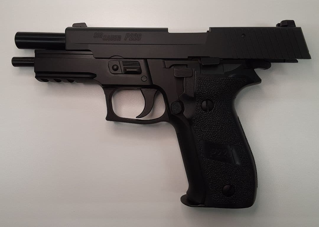 SIG SAUER P226 RAIL (東京マルイ製ガスブローバック)