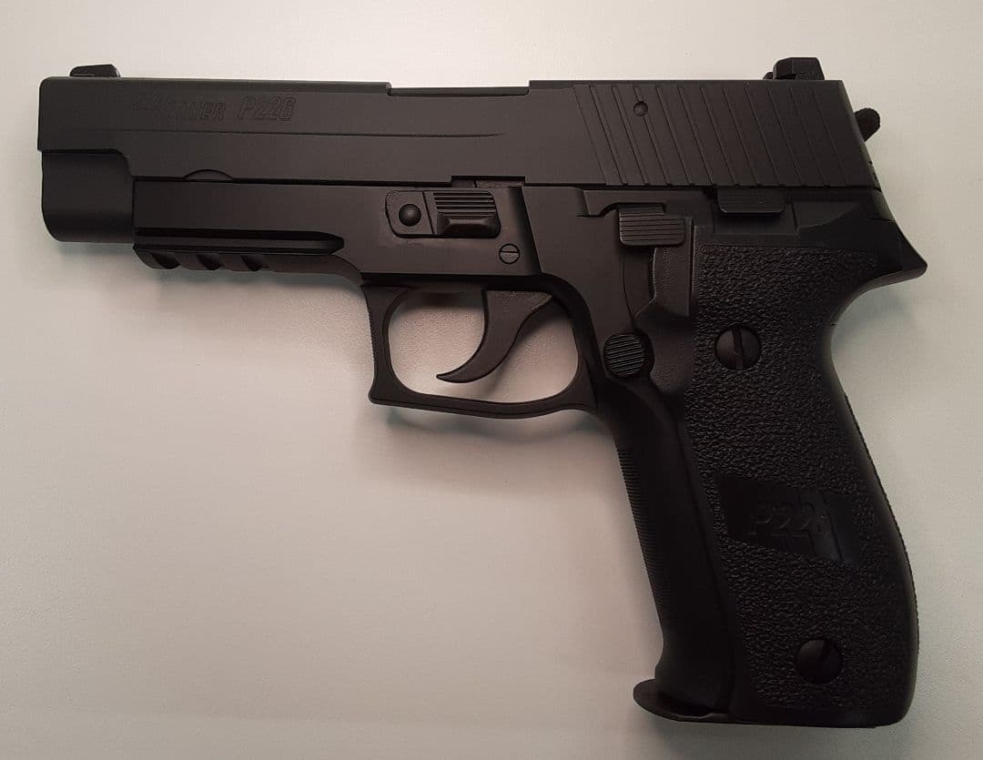 SIG SAUER P226 RAIL (東京マルイ製ガスブローバック)