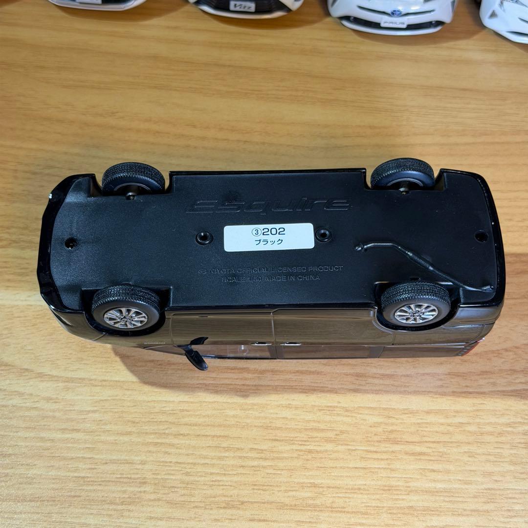 【非売品】トヨタ エスクァイア 80後期 カラーサンプルミニカー 1/30