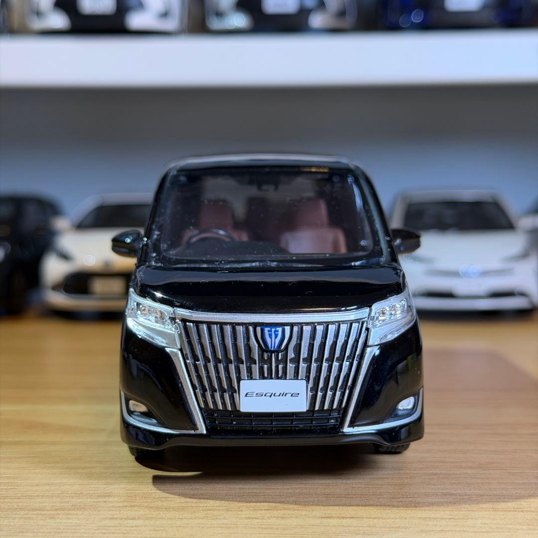 【非売品】トヨタ エスクァイア 80後期 カラーサンプルミニカー 1/30
