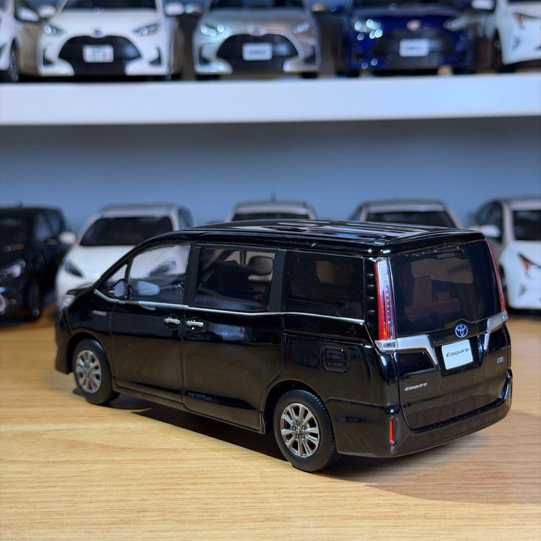 【非売品】トヨタ エスクァイア 80後期 カラーサンプルミニカー 1/30