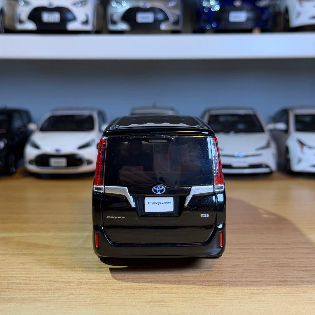 【非売品】トヨタ エスクァイア 80後期 カラーサンプルミニカー 1/30