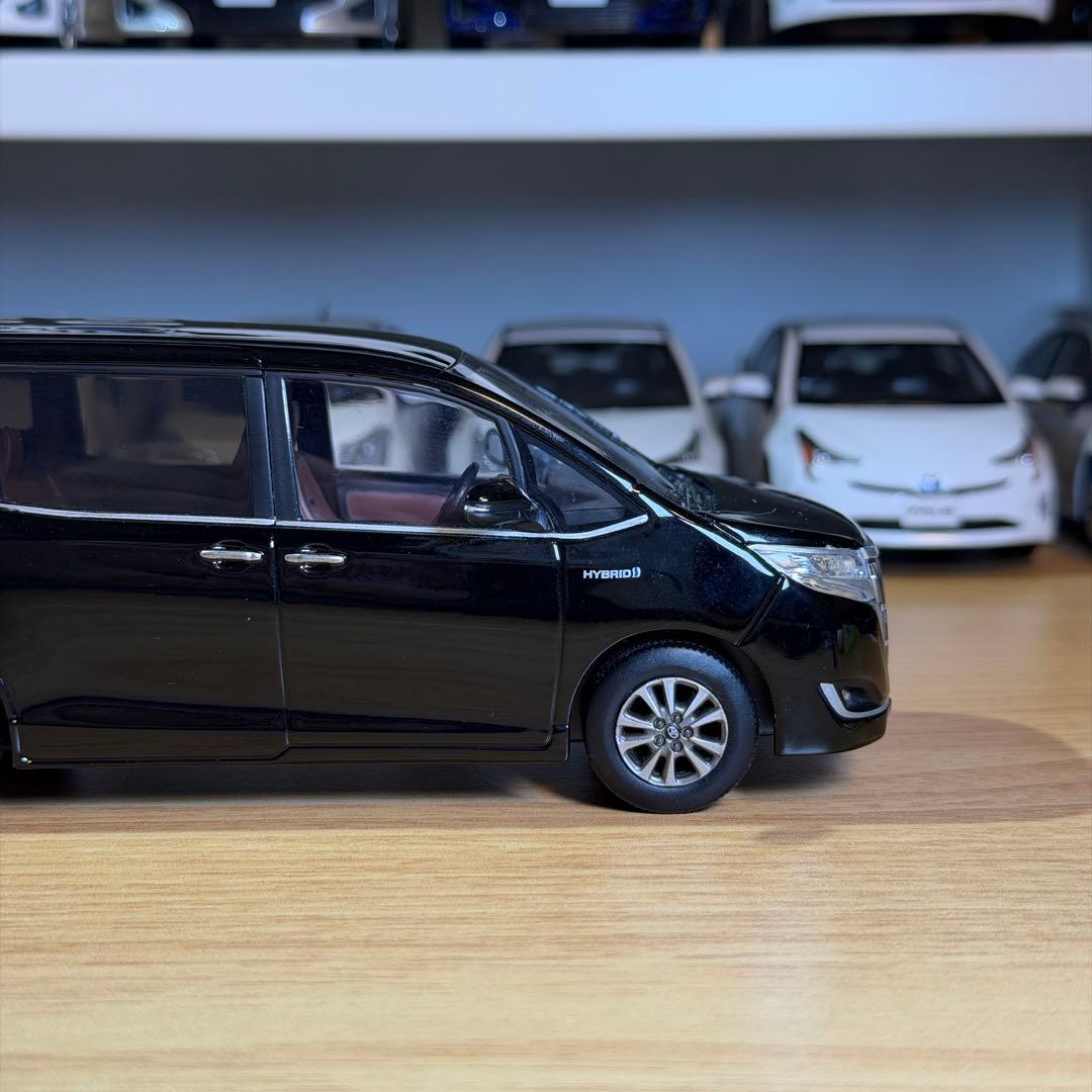 【非売品】トヨタ エスクァイア 80後期 カラーサンプルミニカー 1/30