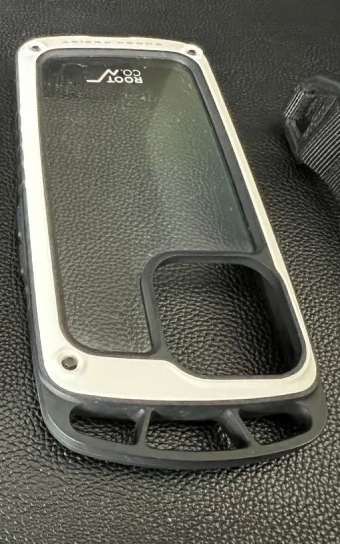 ROOT CO. ルートコー iPhone13Pro用ケース　ホワイト