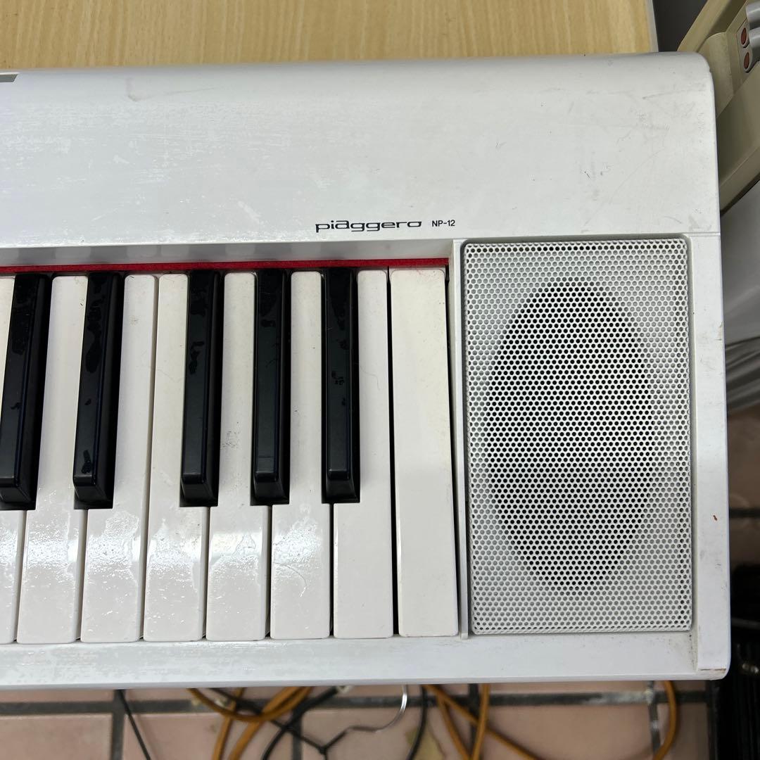 Yamaha 電子キーボード 61鍵 ホワイト　NP-12