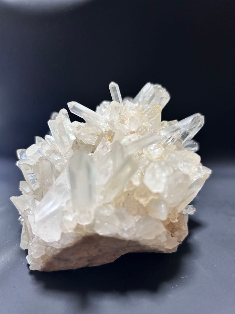 マダガスカル産　水晶クラスター　ファントム入り