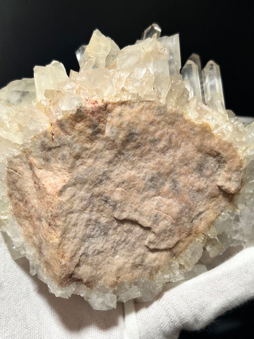 マダガスカル産　水晶クラスター　ファントム入り