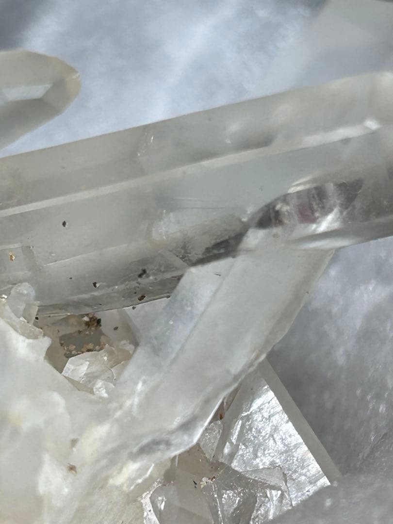 マダガスカル産　水晶クラスター　ファントム入り