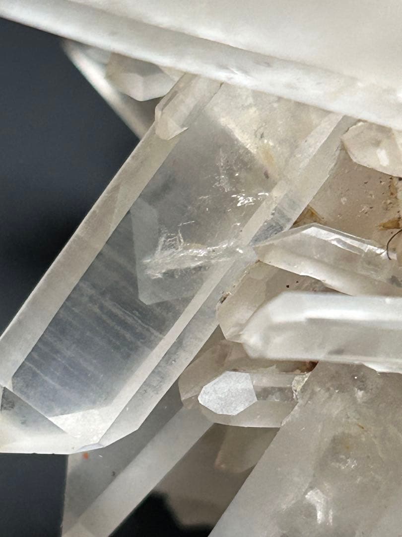 マダガスカル産　水晶クラスター　ファントム入り