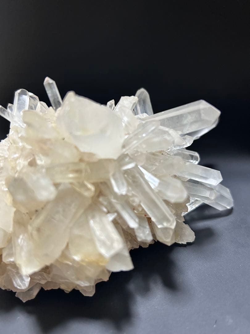 マダガスカル産　水晶クラスター　ファントム入り