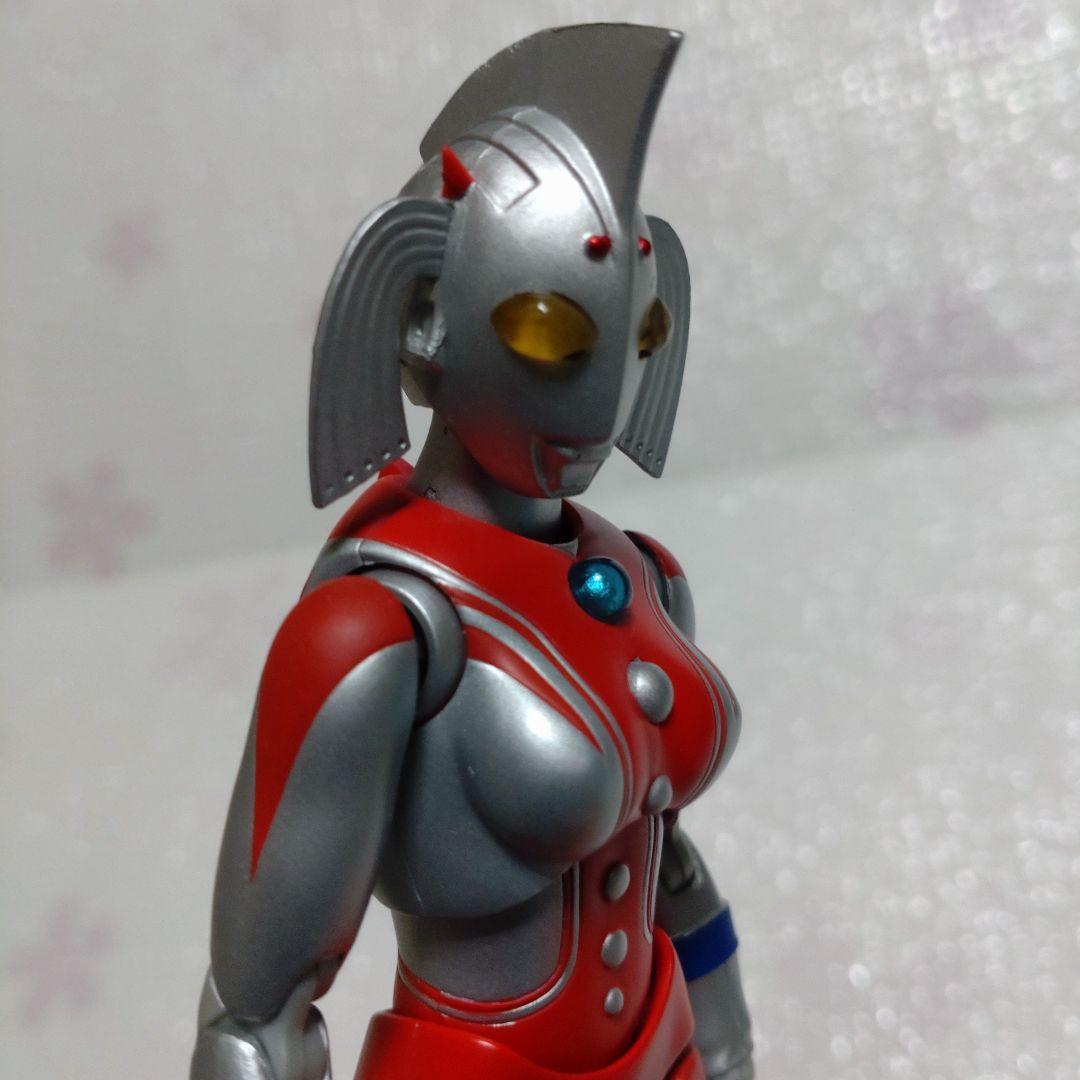 ウルトラアクト　ウルトラの母