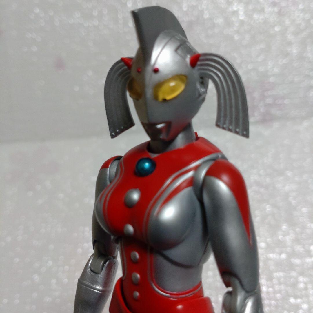 ウルトラアクト　ウルトラの母