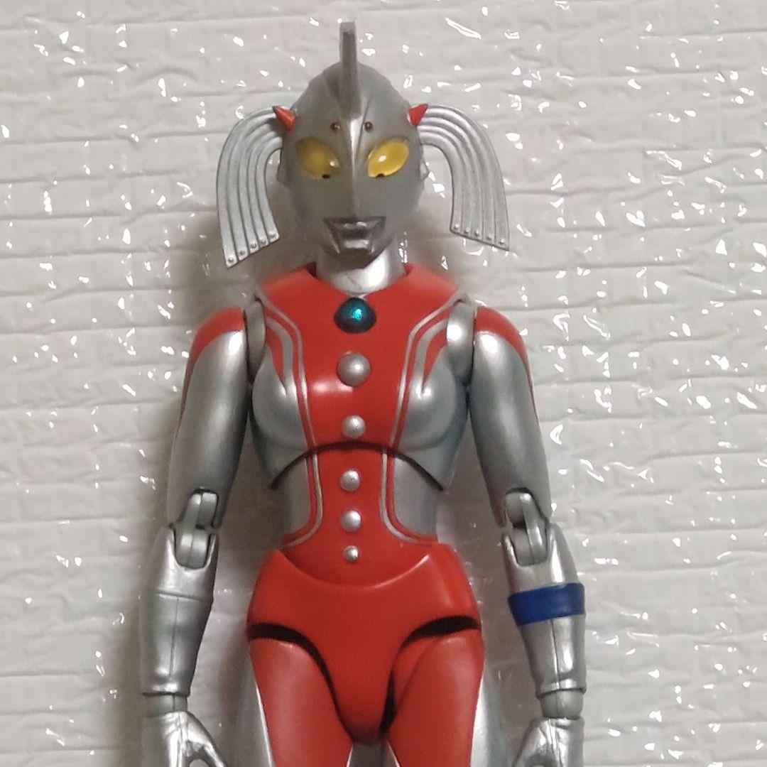 ウルトラアクト　ウルトラの母