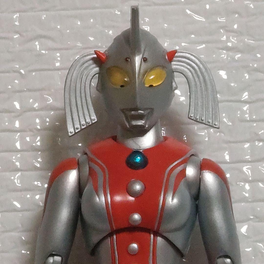 ウルトラアクト　ウルトラの母