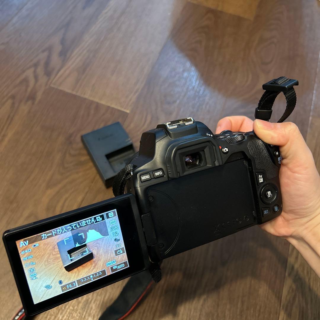 デジタル一眼カメラCanon EOS Kiss X10 DS126761