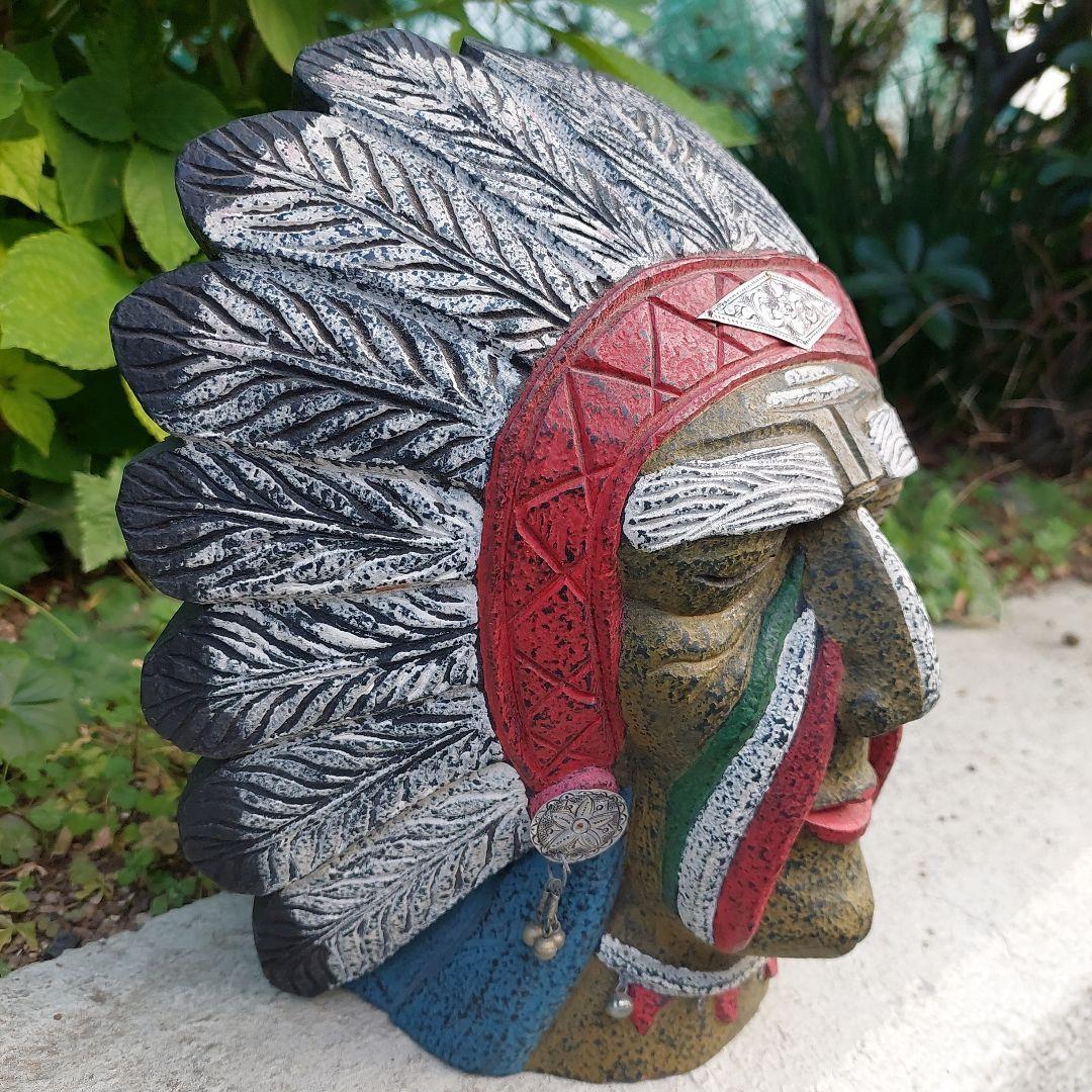 アメリカインディアンの置物