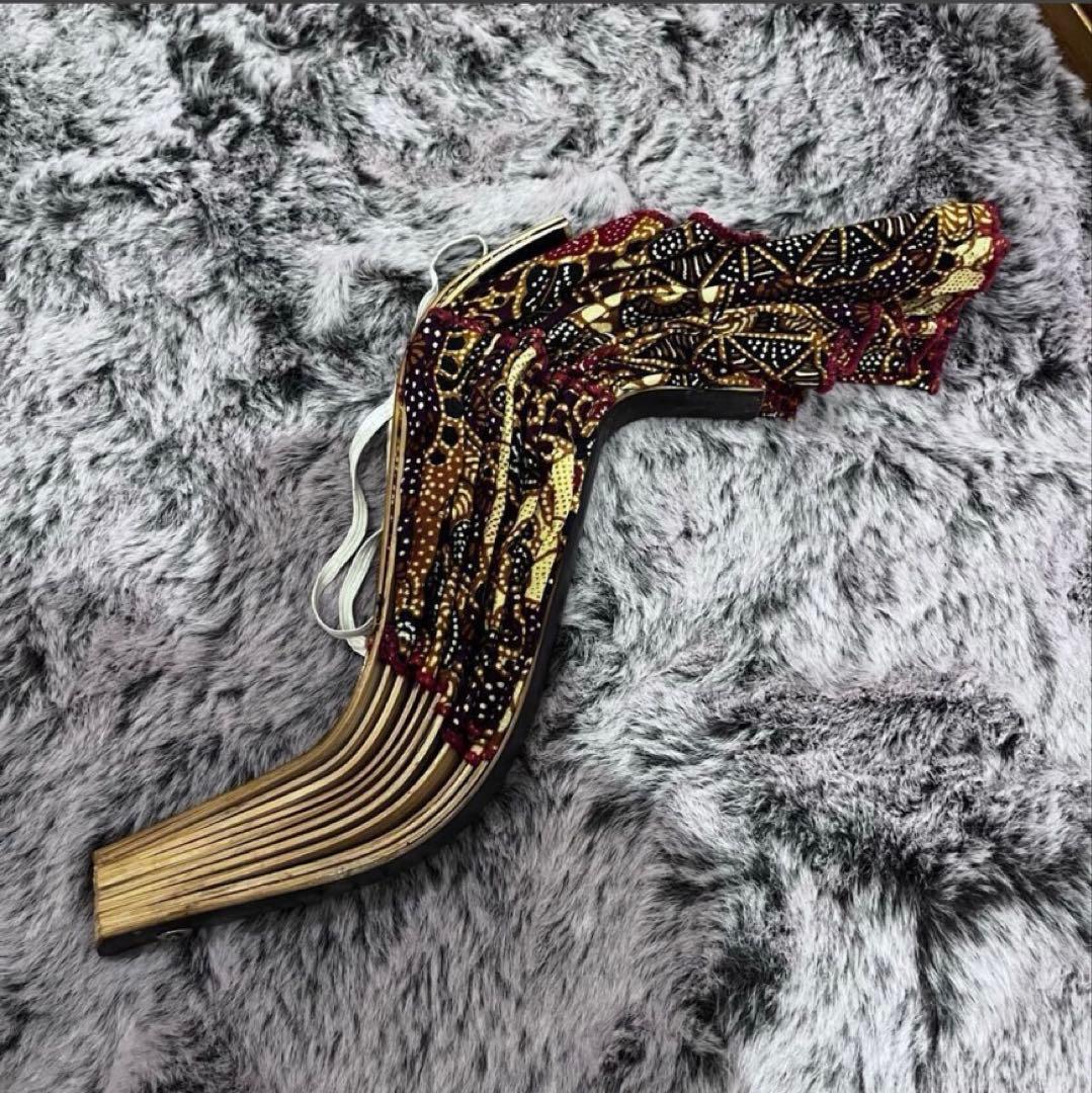 バティック柄の広いツバの帽子