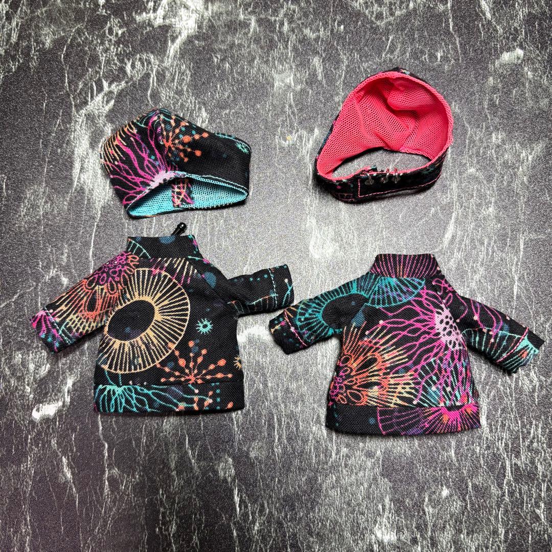 オビツ11 ねんどろいどどーる　ディーラー様製　服　スヌード　ジャケット　2着