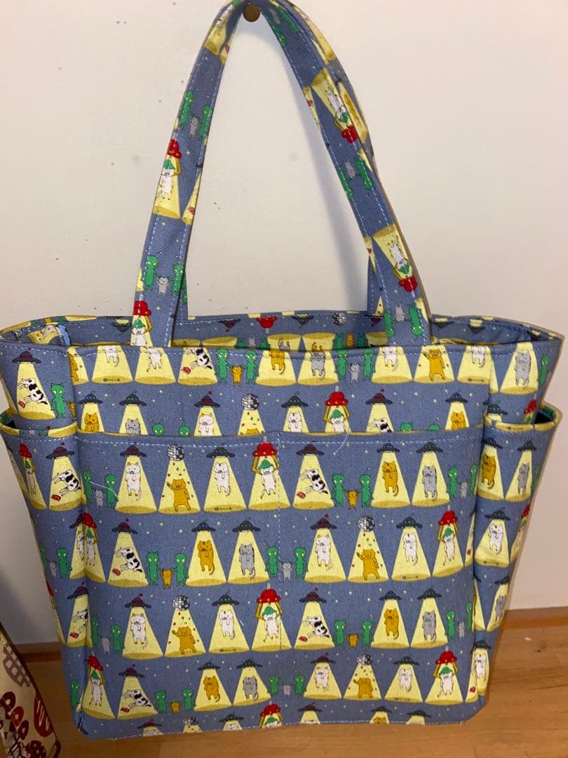 サイドポケット付きトートバッグ　くま