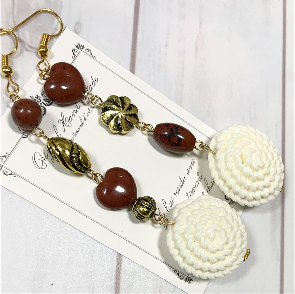 358 ニットビーズと天然石のゴールドピアス