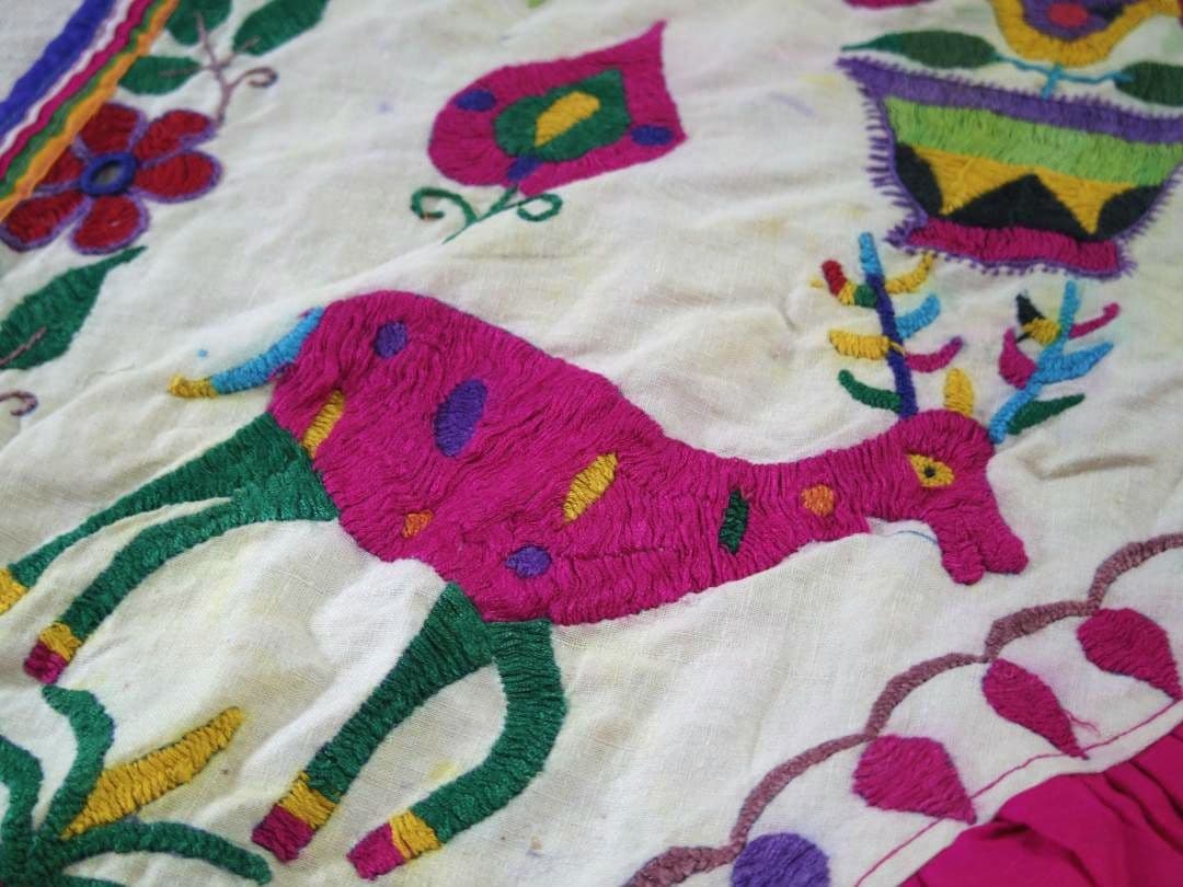 【訳あり】タペストリー　インド刺繍　トーラン　インドのれん　ヴィンテージ
