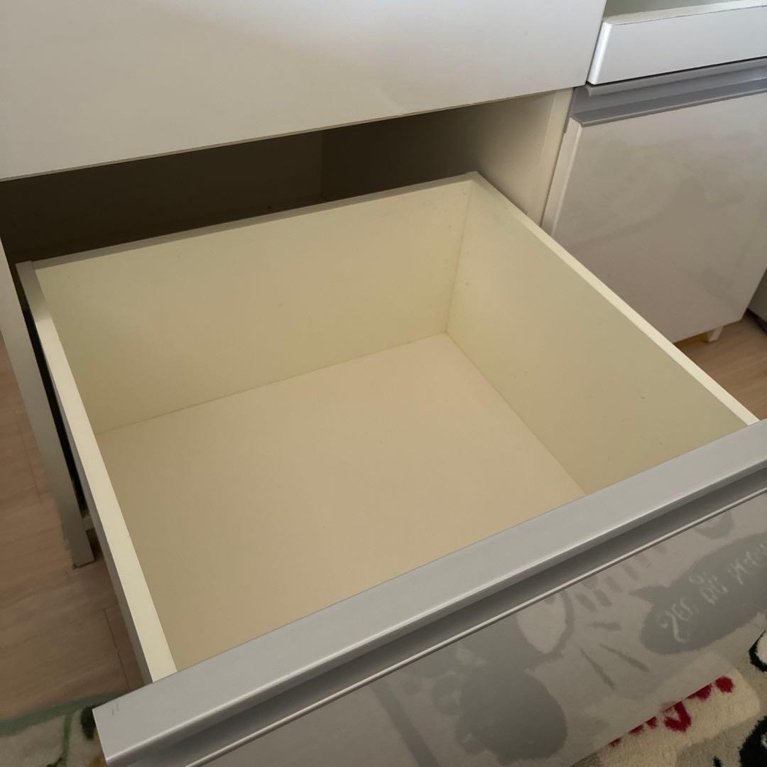 本日大幅値下げ！！！Pamouma 食器棚