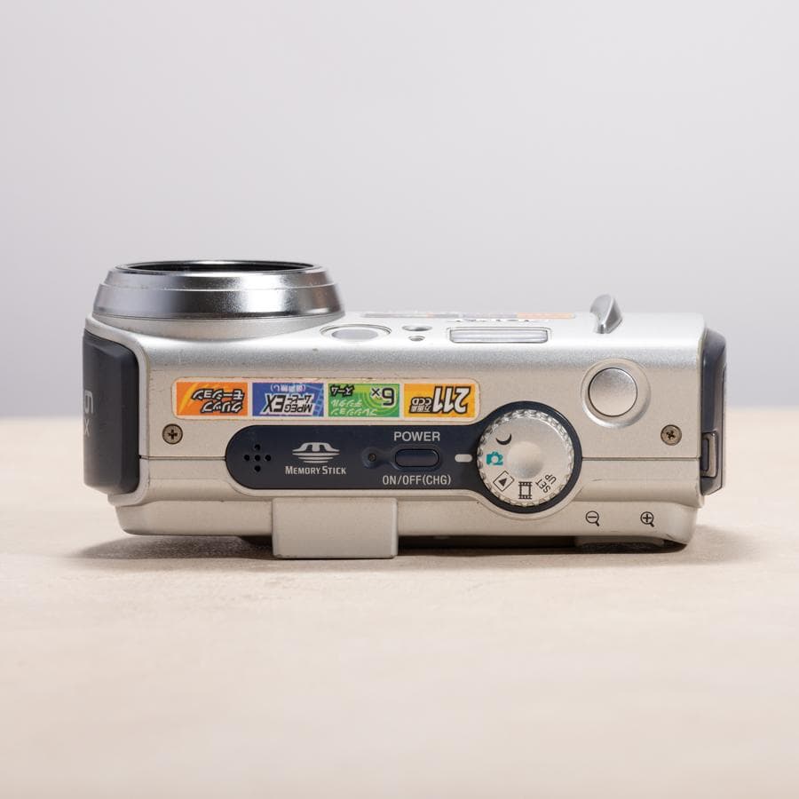 【単3電池で動く】SONY Cyber-shot DSC-P50