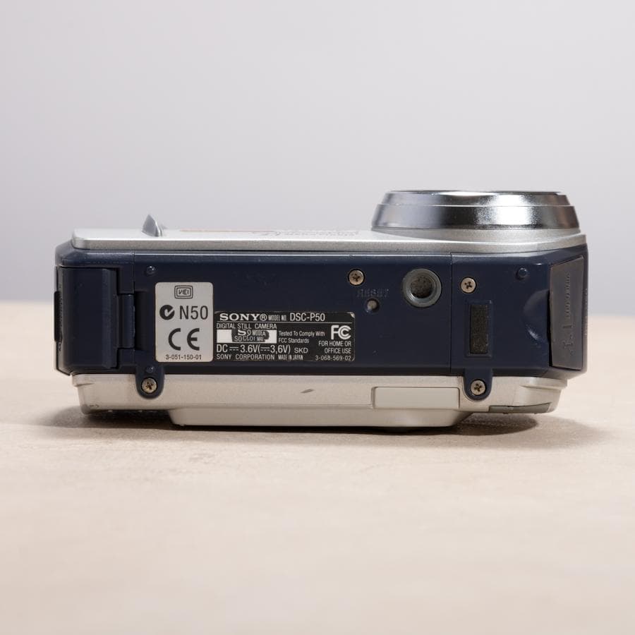 【単3電池で動く】SONY Cyber-shot DSC-P50