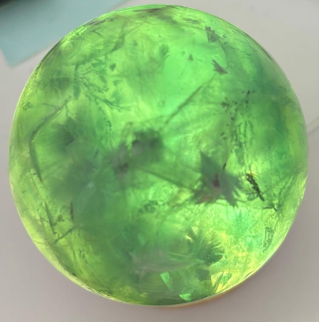 ✨️期間限定SALE中✨️【天然石】スフィア　グリーンエンジェルフェザーフローライト