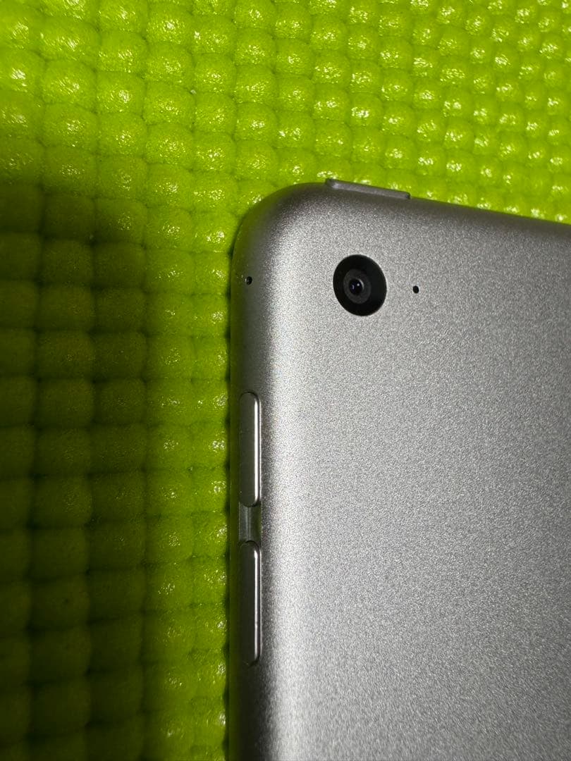 （稼働品）iPad Air 2 32GB シルバー 本体　Wi-Fiモデル