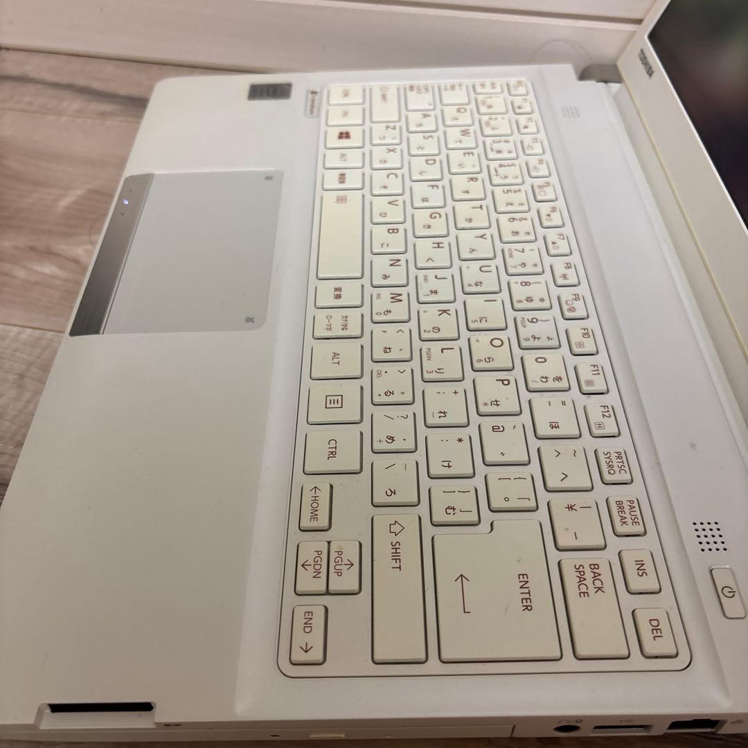 dynabook R73/37MW Windowsノート本体