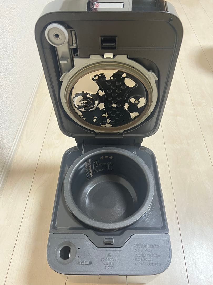 【最高級モデル】三菱 本炭釜 IH炊飯器 蒸気レス 5.5合炊き ブラック