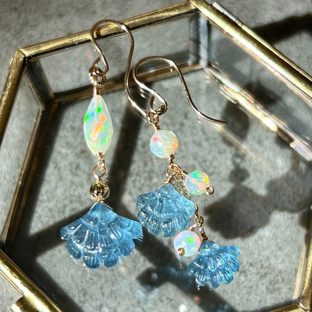 アクアマリン　フリルカービング　14kgf　天然石ピアス