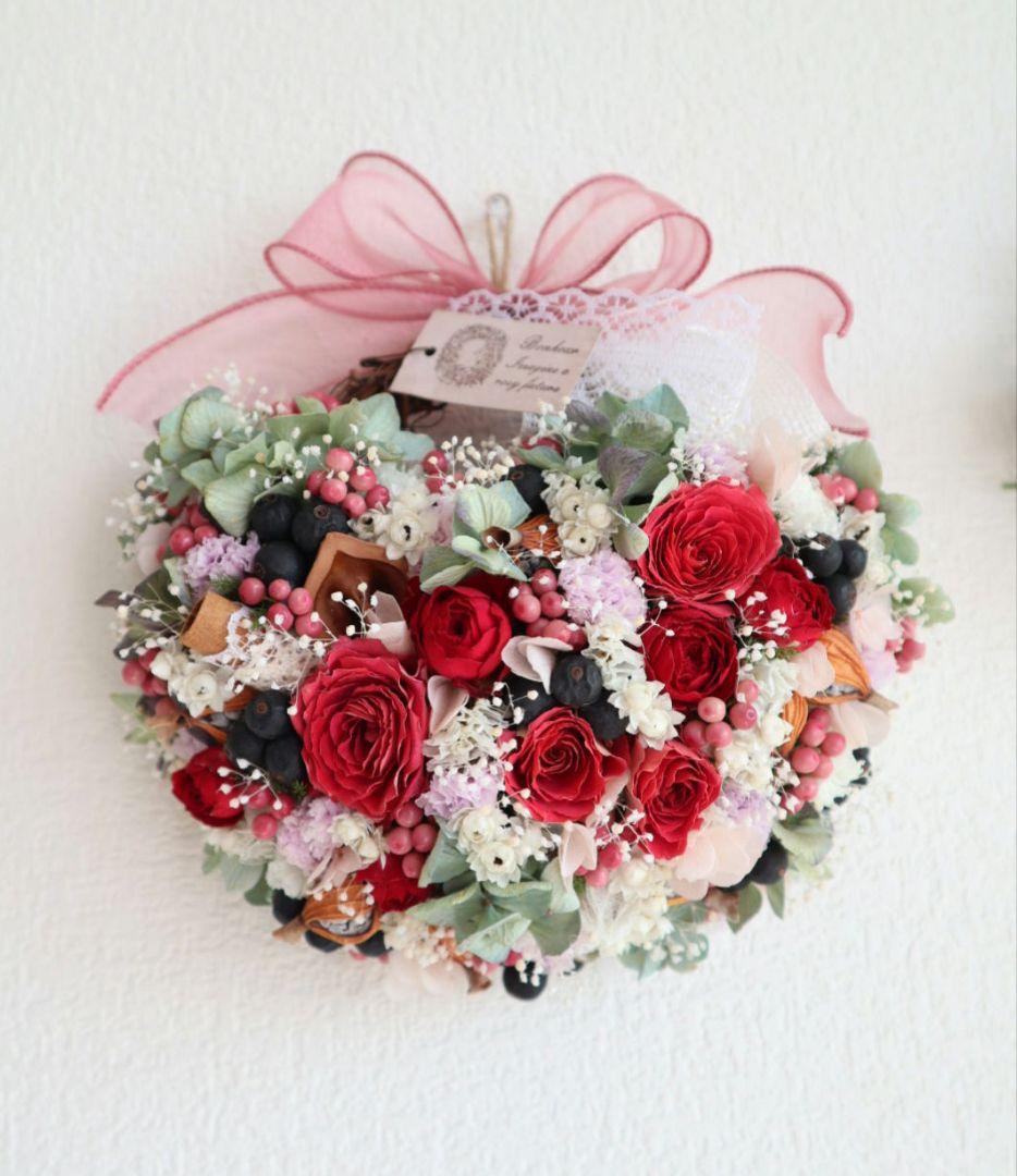 ドライフラワーꕤ︎︎スプレーバラと秋色紫陽花ꕤ︎︎お花いっぱい花籠リースꕤ︎︎