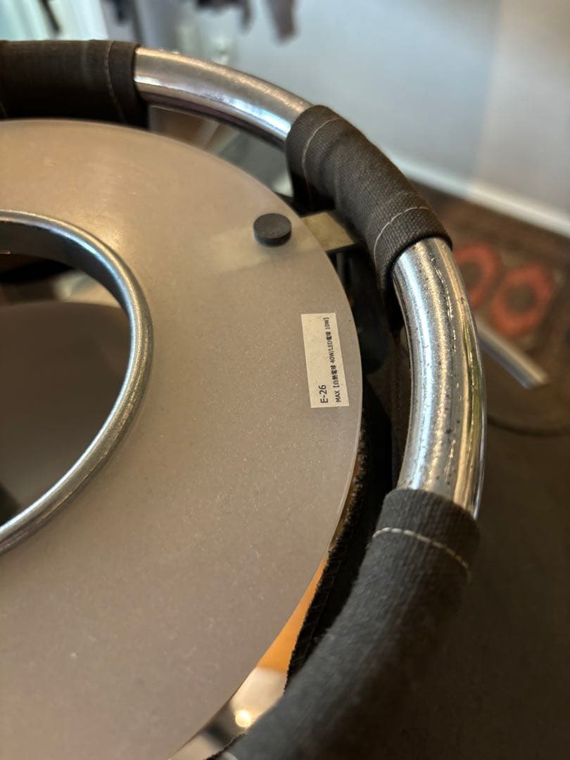 Anna Ehrner （アンナ・エーネル）クロームのフロアランプ