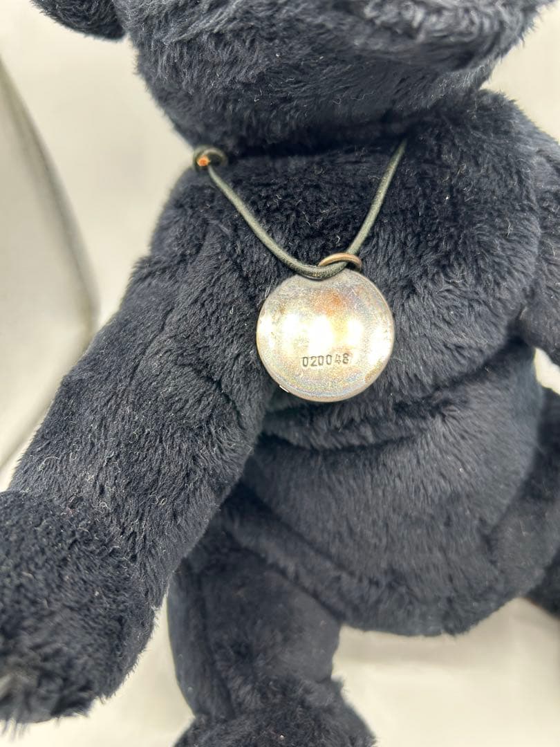 OHTO 牙付き黒クマぬいぐるみ