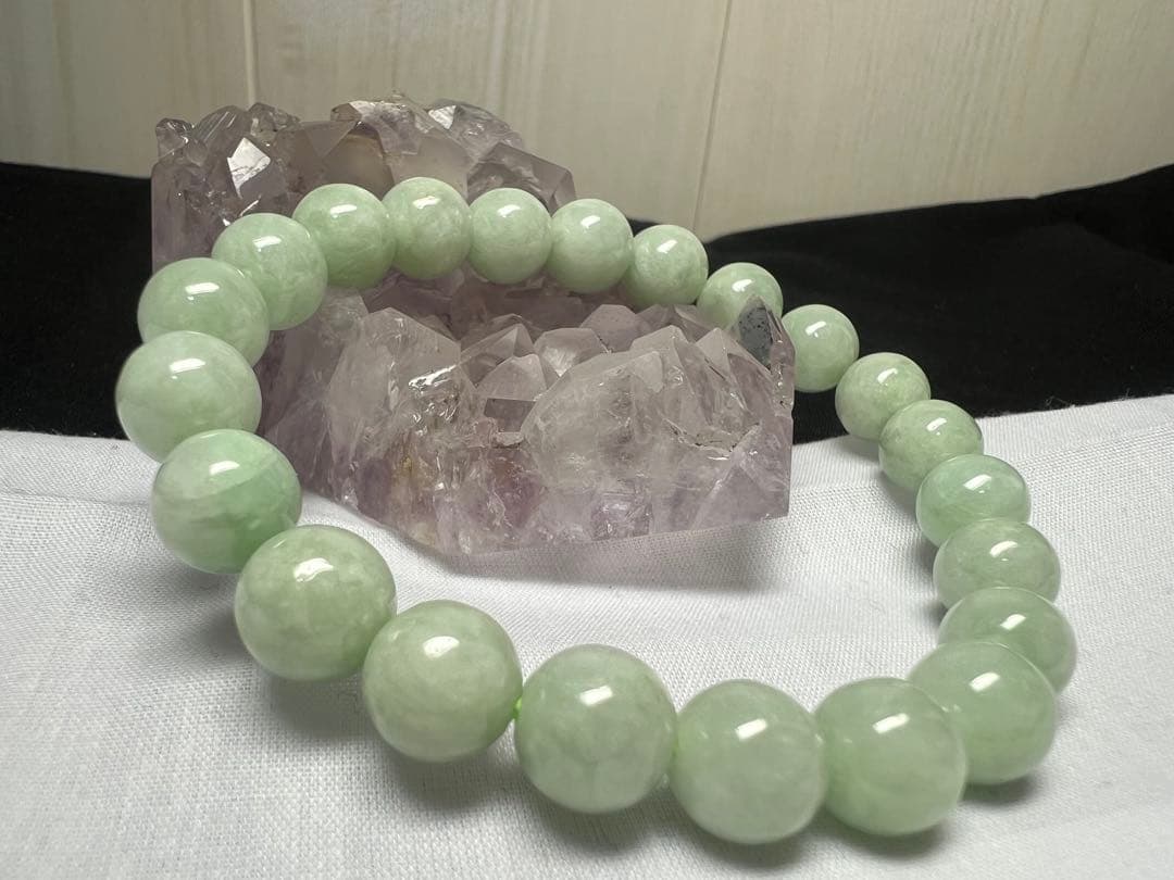 奇跡の石⭐︎長寿⭐︎守る力⭐︎繁栄をもたらす⭐︎翡翠のブレスレット