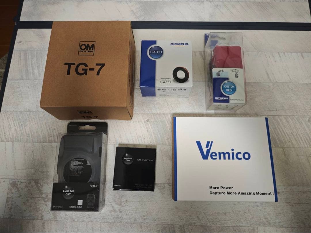 OLYMPUS TG-7 コンパクトデジタルカメラ