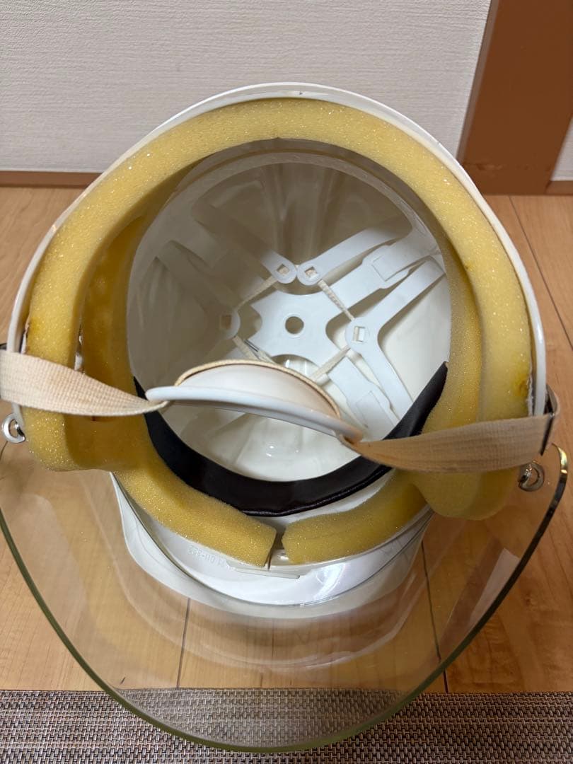 ヴィンテージ 白ヘルメット フェイスシールド付き バッジ装飾 コレクション用