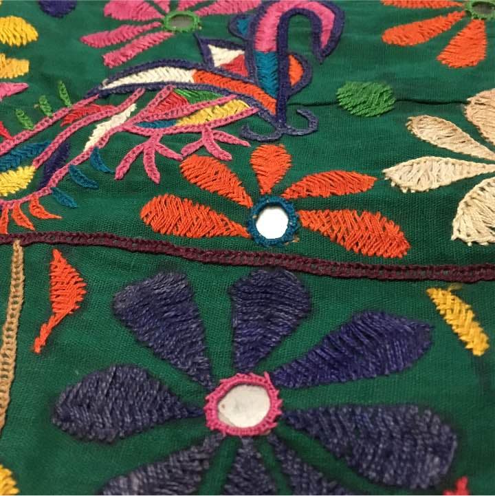 古布トレン クラジャティ のれん