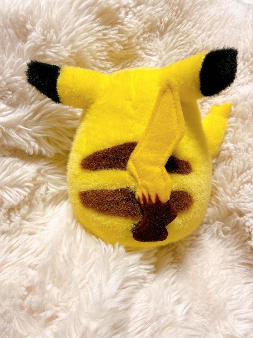 TOMY ギフトボックス　初期　ピカチュウ ピース　ぬいぐるみ