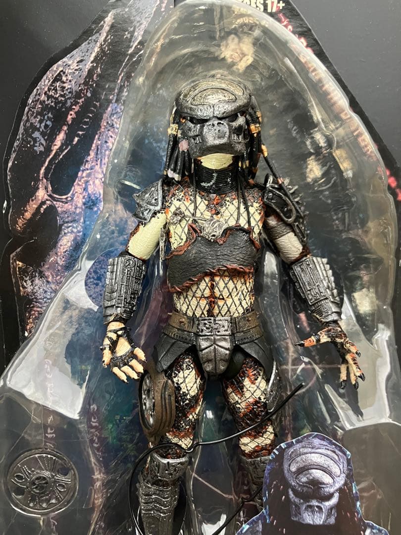 【開封品未使用】ネカ　7インチアクションフィギュア　ボアプレデター